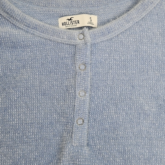 Hollister California Sweater Womens Small Cropped Baby Blue Fuzzy Soft Henley - Picture 5 of 13